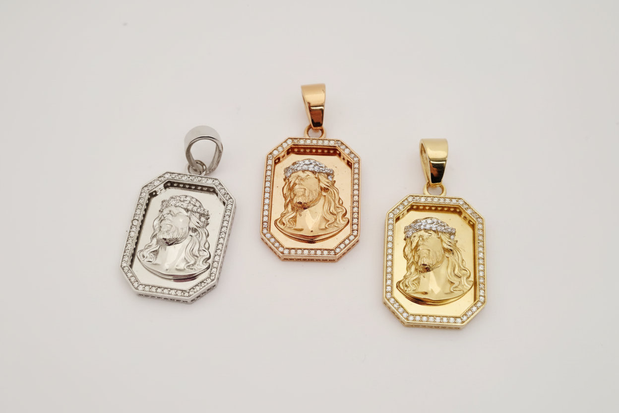 18K CRIST PENDANT
